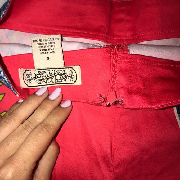 Pink Aztec shorts - Picture 2 of 4